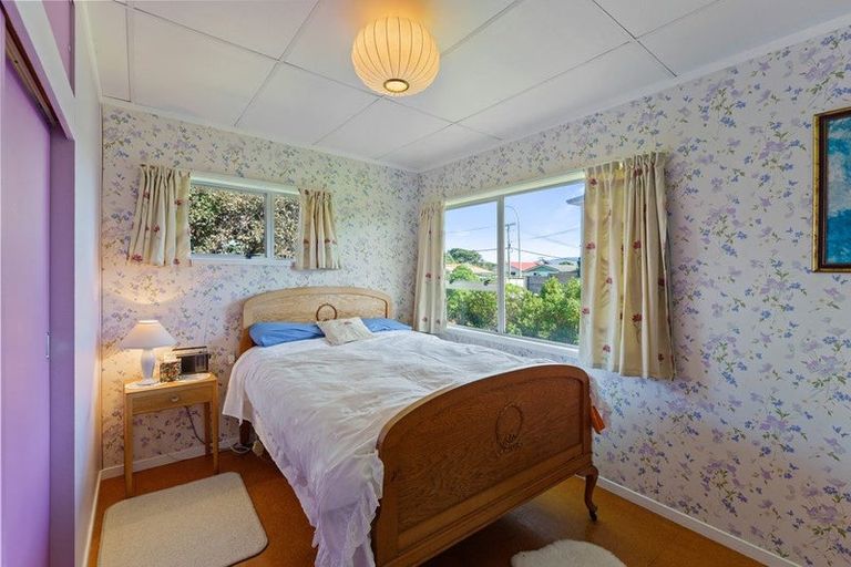 Photo of property in 70 William Street, Waikanae Beach, Waikanae, 5036