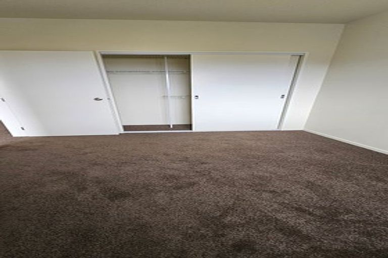 Photo of property in 16/242 Great North Road, Henderson, Auckland, 0612