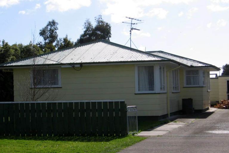 Photo of property in 105 Brandon Street, Featherston, 5710