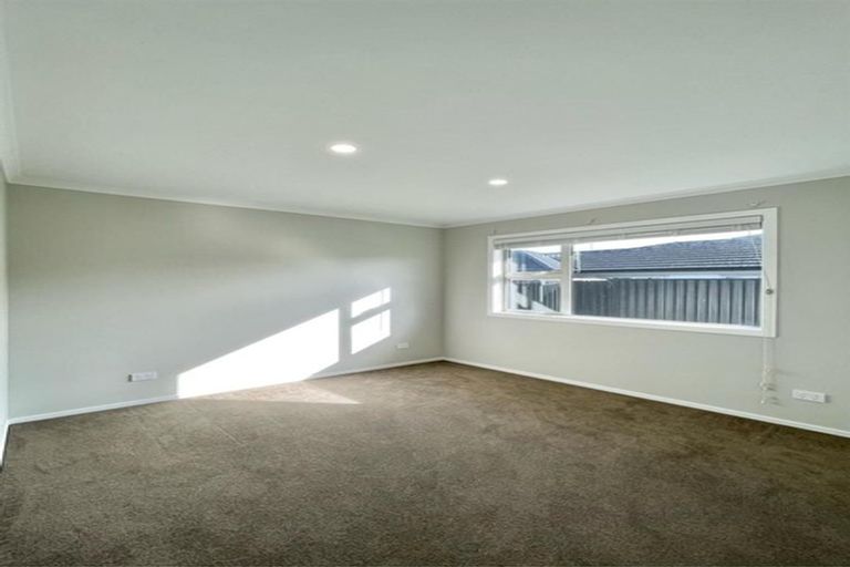 Photo of property in 22 Fenwick Crescent, Wallaceville, Upper Hutt, 5018