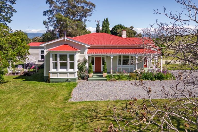 Photo of property in 13 Ahiaruhe Road, Ponatahi, Carterton, 5792