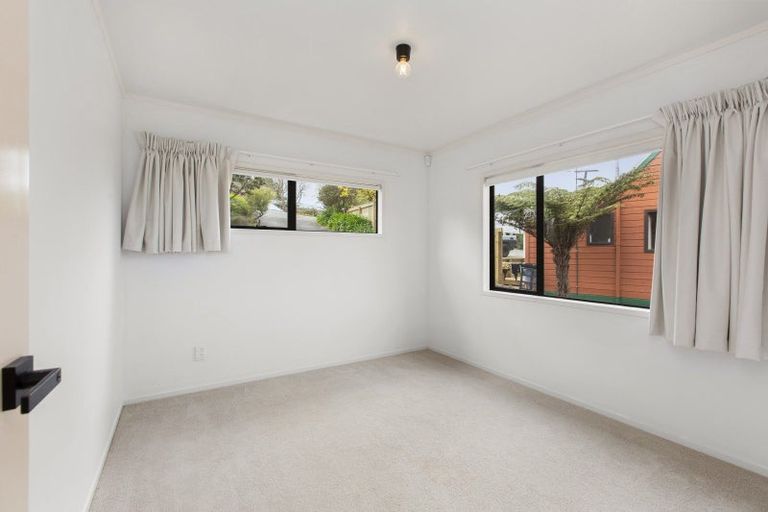 Photo of property in 11 East Street, Raglan, 3225