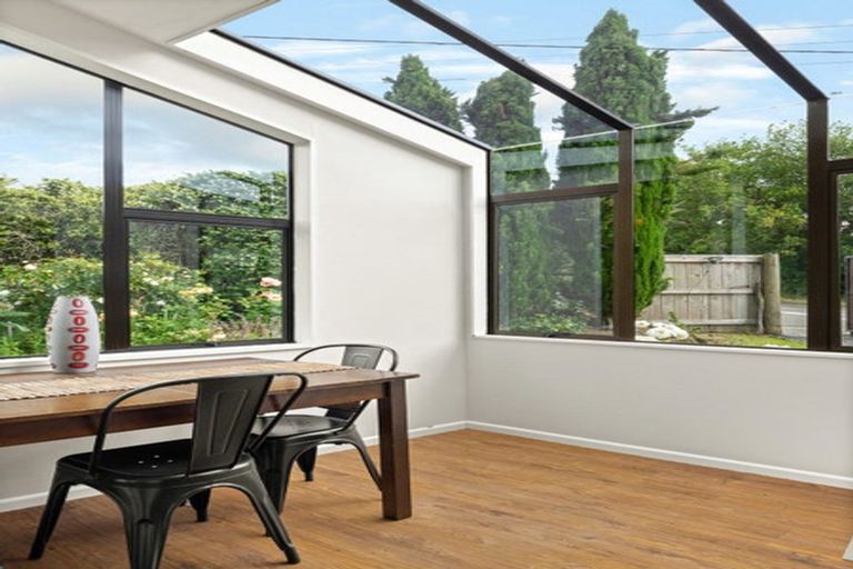 Photo of property in 2 Seddon Street, Ravensbourne, Dunedin, 9022