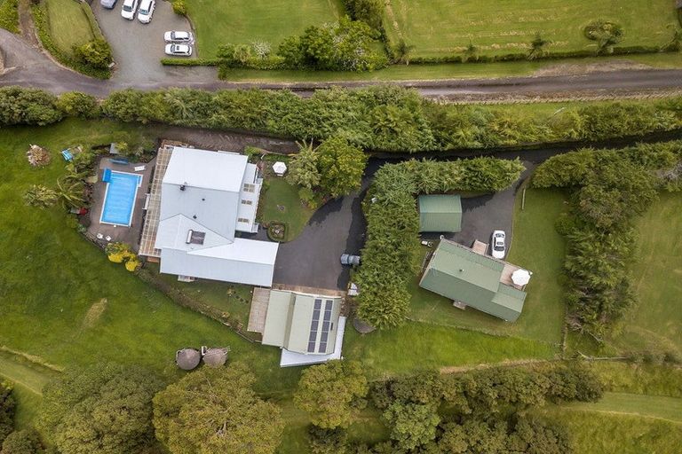 Photo of property in 355 Ridge Road, Paremoremo, Albany, 0793