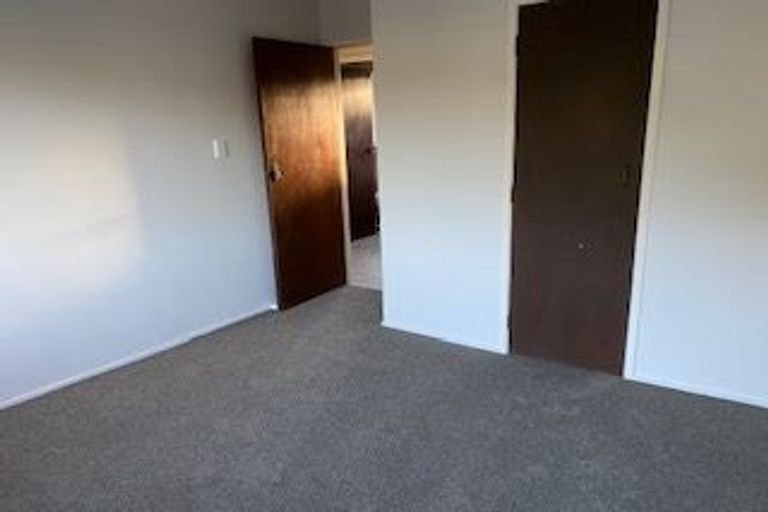 Photo of property in 1/57 Chartwell Avenue, Glenfield, Auckland, 0629