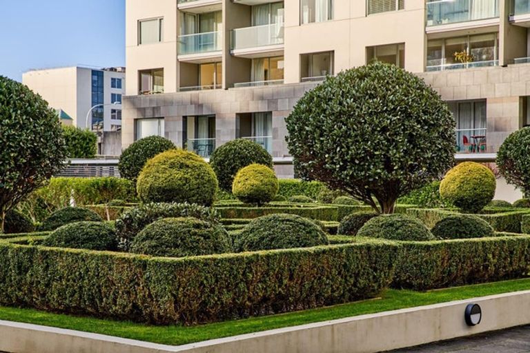 Photo of property in Sanctum Apartments, 32/10a Ebor Street, Te Aro, Wellington, 6011