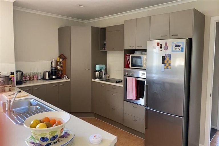 Photo of property in 4 Moravale Lane, Flat Bush, Auckland, 2016