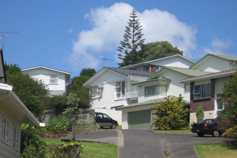 Photo of property in 2/37 Bentley Avenue, Glenfield, Auckland, 0629