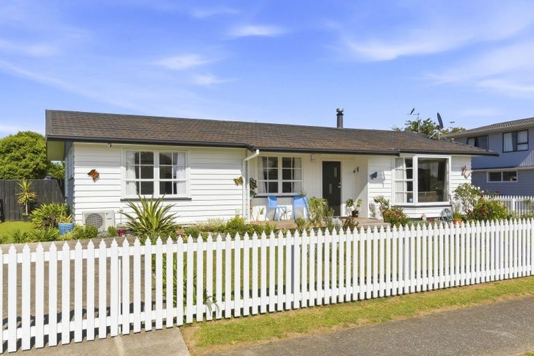 Photo of property in 54 Kennedy Drive, Levin, 5510