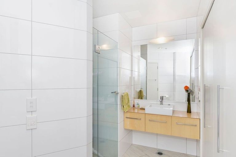 Photo of property in 8/51 Dive Crescent, Tauranga, 3110