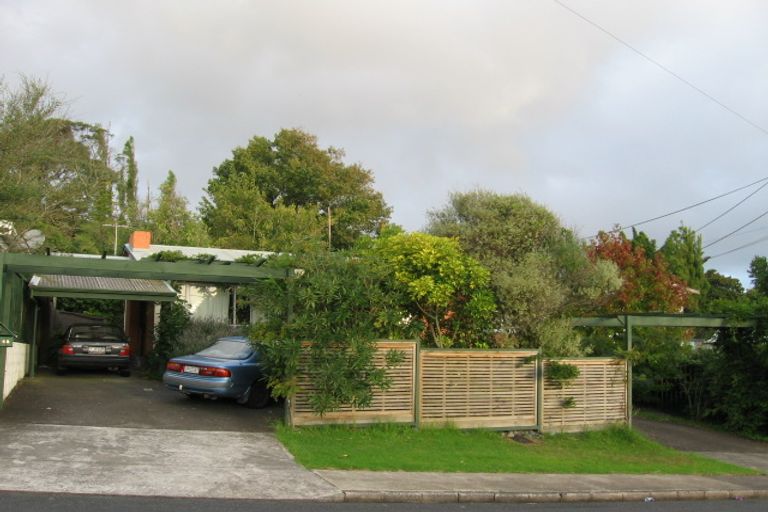 Photo of property in 68 Vodanovich Road, Te Atatu South, Auckland, 0610