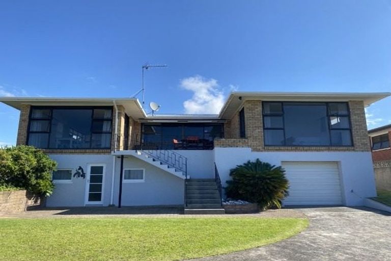 Photo of property in 21 Tirinui Crest Road, Otumoetai, Tauranga, 3110