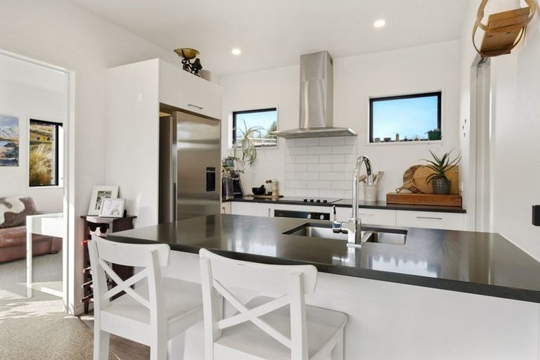 Photo of property in 2 Barclay Place, Wanaka, 9305