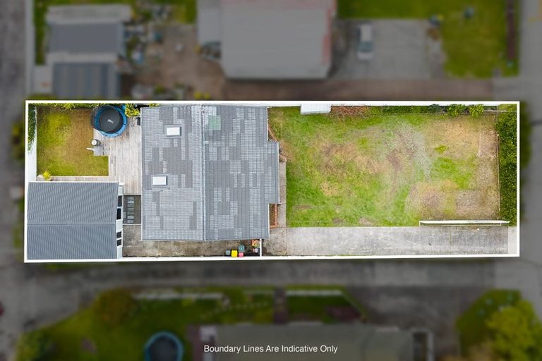 Photo of property in 9 Ocean View Road, Hillcrest, Auckland, 0627