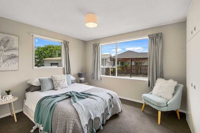 Photo of property in 29b Royal Park Drive, Parklands, Christchurch, 8083