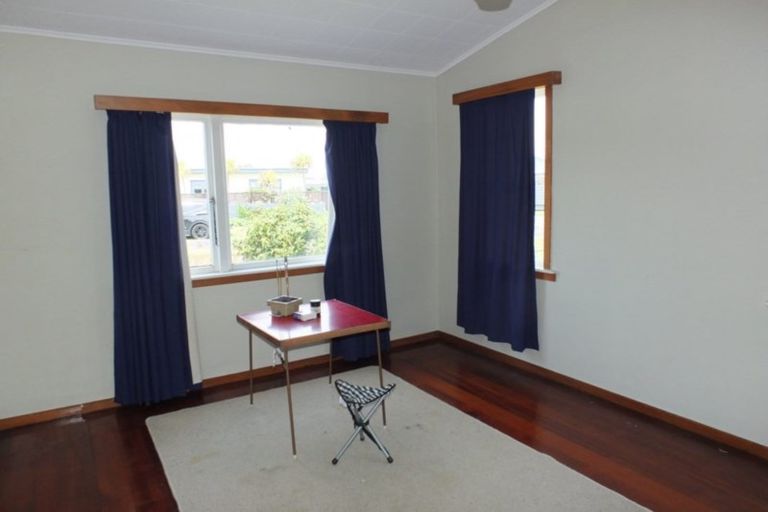 Photo of property in 8a Te Awa Street, Foxton Beach, Foxton, 4815