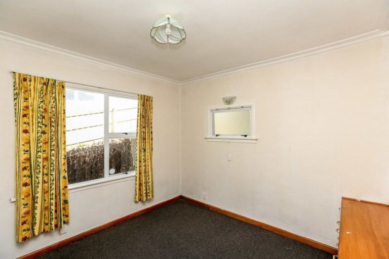 Photo of property in 30 Clawton Street, Westown, New Plymouth, 4310