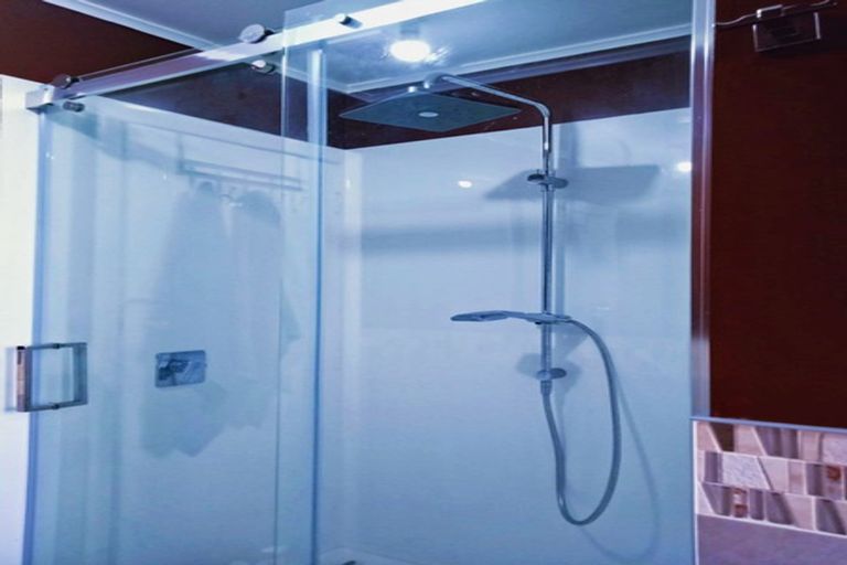 Photo of property in 177 Broderick Road, Johnsonville, Wellington, 6037