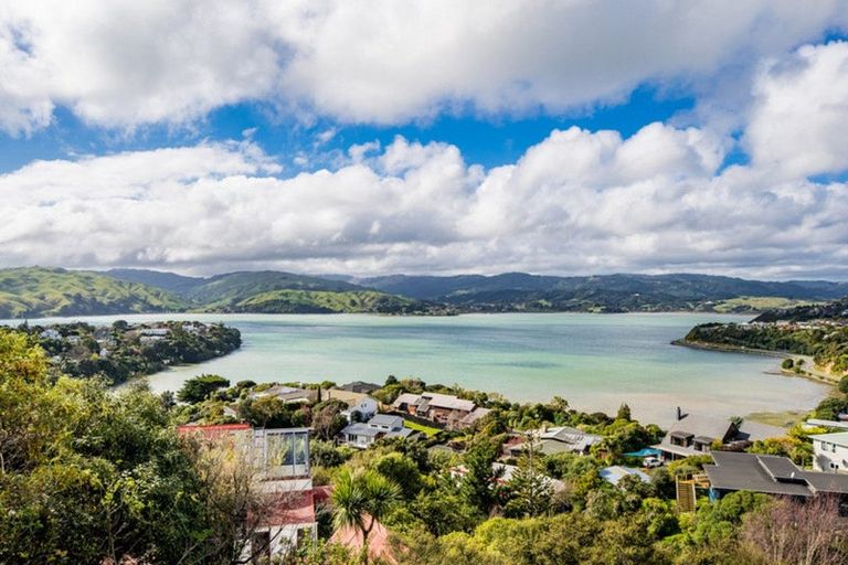 Photo of property in 9 Kenef Road, Paremata, Porirua, 5024