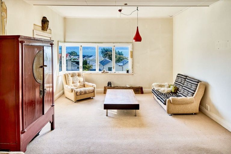 Photo of property in 9 Totara Street, Eastbourne, Lower Hutt, 5013