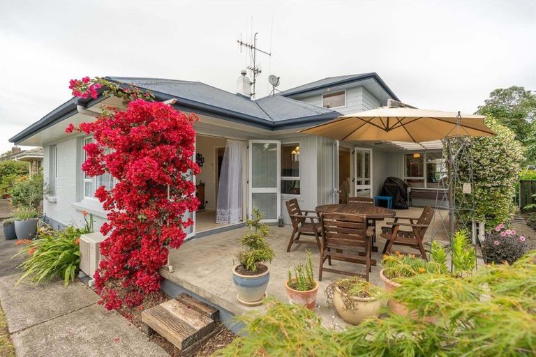 Photo of property in 328 Cambridge Road, Hillcrest, Hamilton, 3216