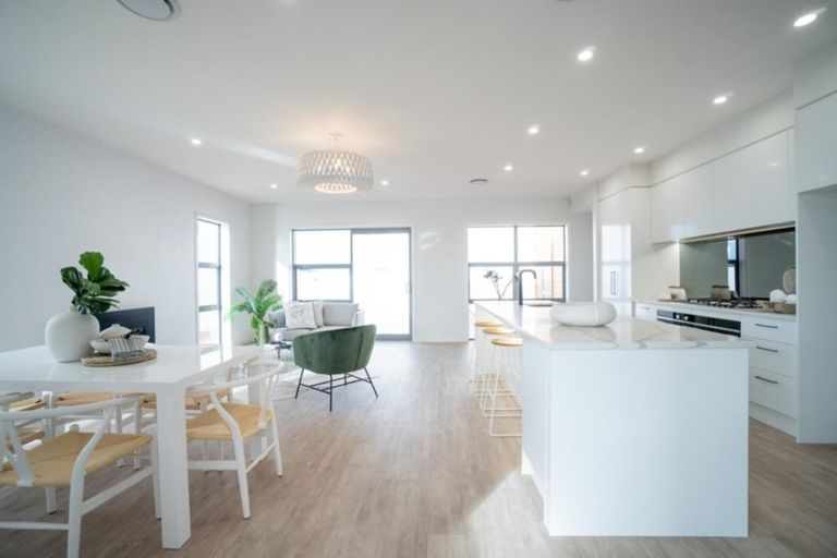 Photo of property in 9 Loveston Lane, Kelvin Grove, Palmerston North, 4470