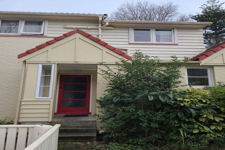 Photo of property in 47-47a Milton Road, Bluff Hill, Napier, 4110