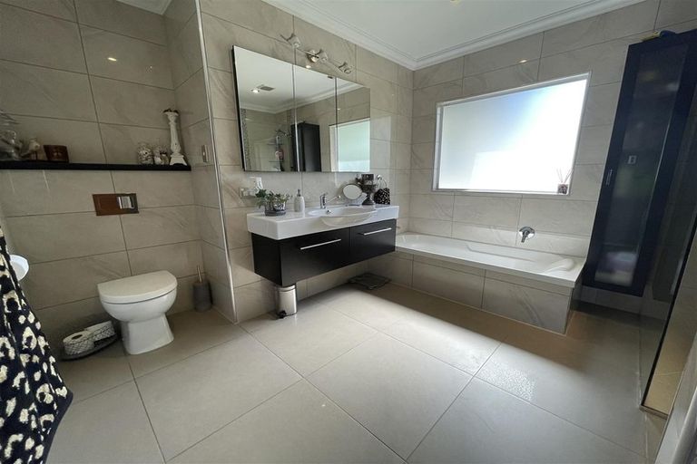 Photo of property in 254 Gorge Road, Maungaturoto, 0588