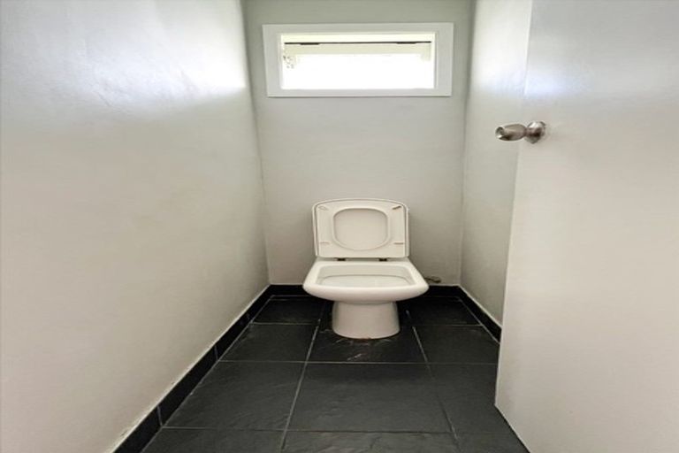 Photo of property in 22b Evans Road, Glen Eden, Auckland, 0602