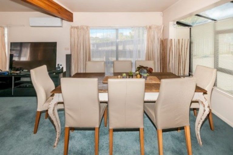 Photo of property in 1/81 Carlisle Road, Torbay, Auckland, 0632