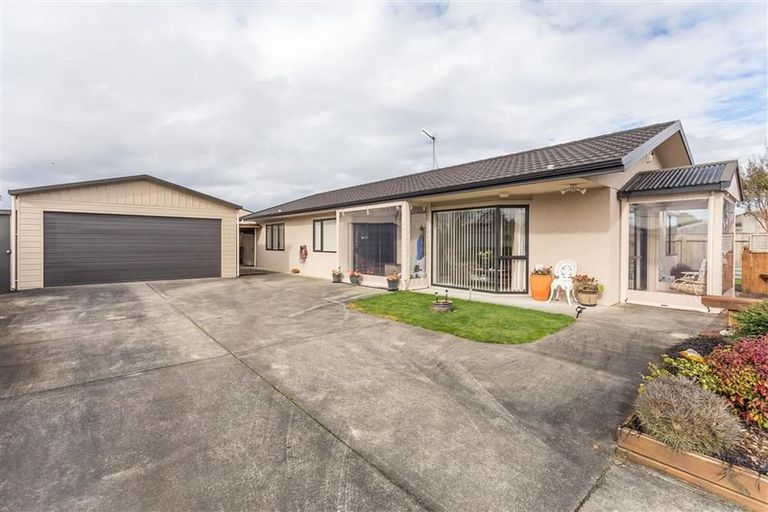 Photo of property in 12 Belle Maison Court, Levin, 5510