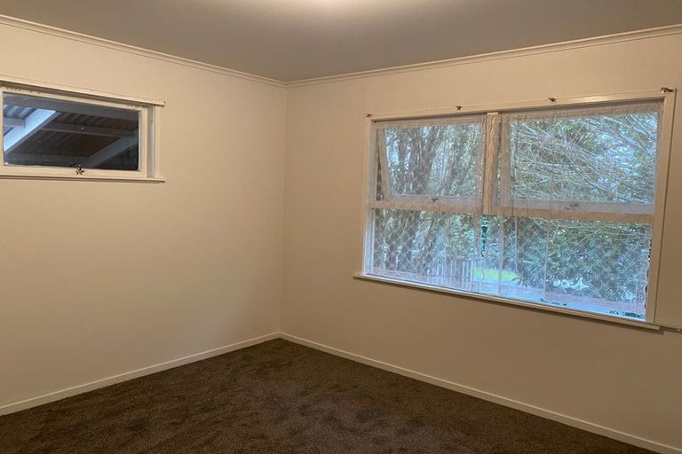 Photo of property in 23 Edgeworth Road, Glenfield, Auckland, 0629
