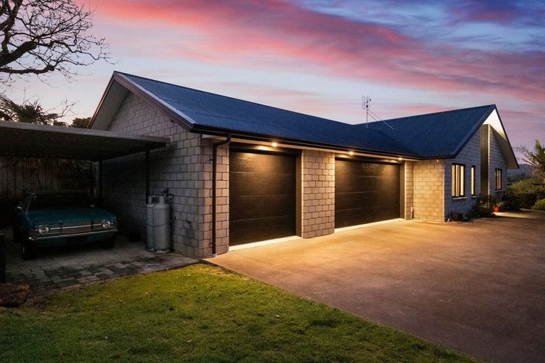Photo of property in 12 Noble Johnston Drive, Katikati, 3129