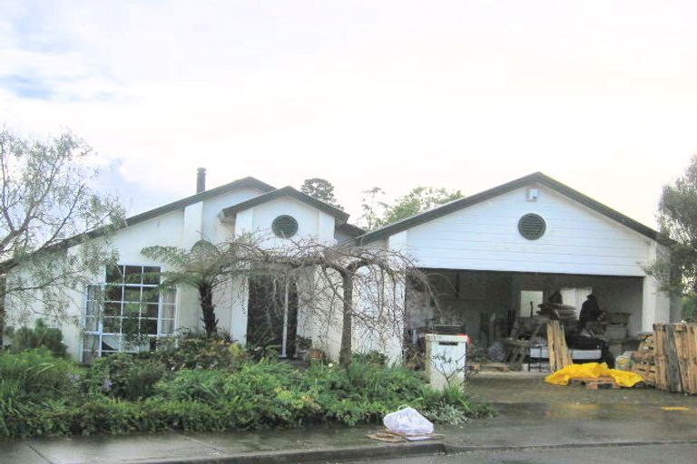 Photo of property in 14 Robina Court, Burswood, Auckland, 2013