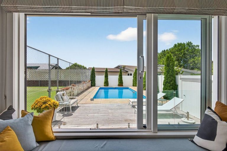 Photo of property in 27 Neeve Road, Taradale, Napier, 4112