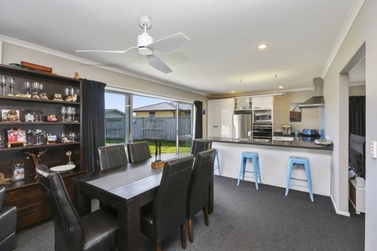 Photo of property in 14 Wentworth Lane, Waiwhakaiho, New Plymouth, 4312