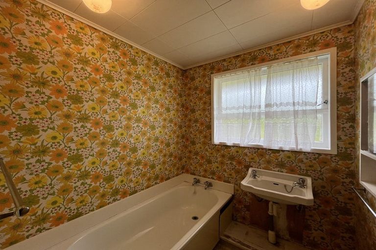 Photo of property in 45 Kahu Road, Paremata, Porirua, 5024