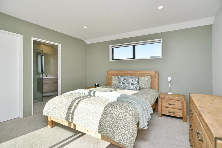 Photo of property in 3 Woodford Avenue, Woodend, 7610