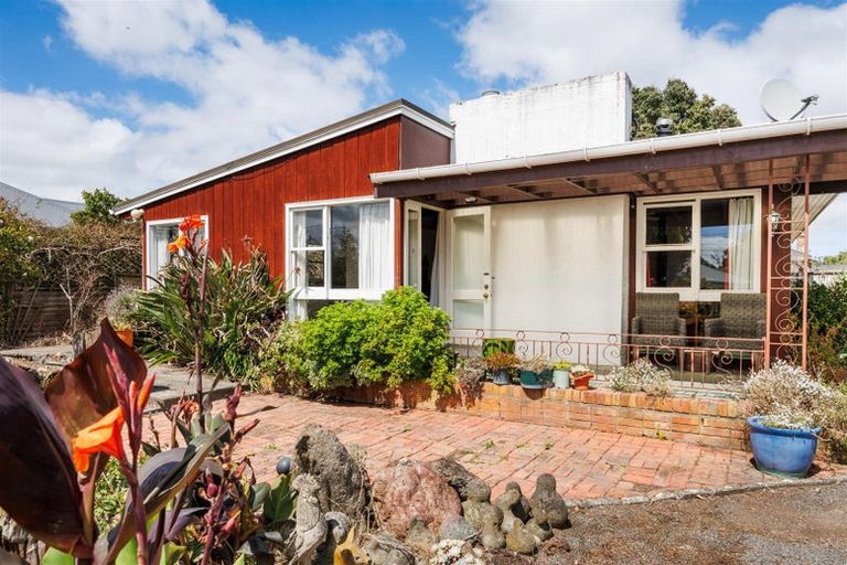 Photo of property in 37 Follett Street, Marton, 4710