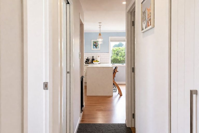 Photo of property in 9 Shanly Street, Waipawa, 4210