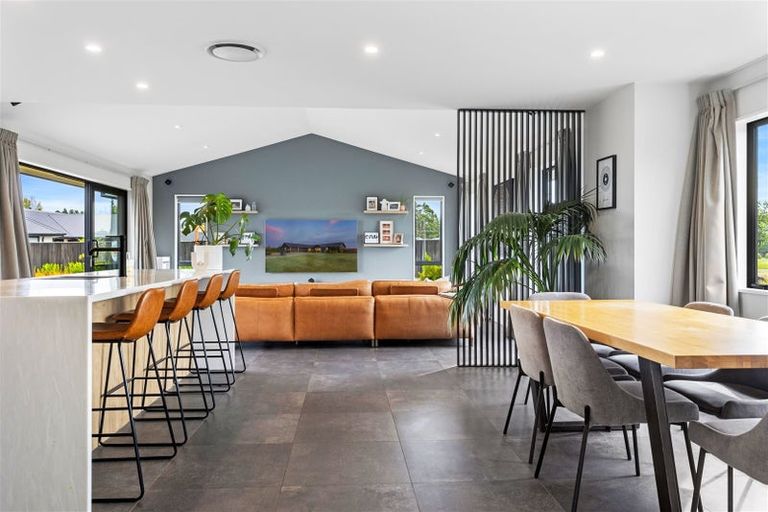 Photo of property in 77 Kingsdowne Drive, West Melton, 7618