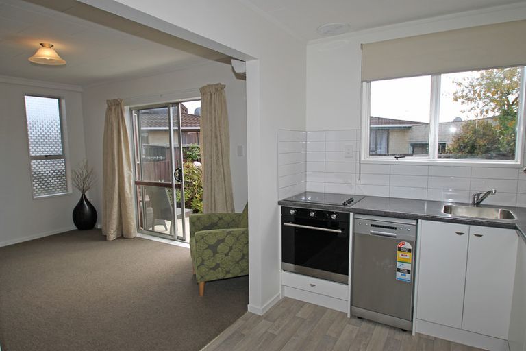 Photo of property in 5b Kent Place, Mosgiel, 9024