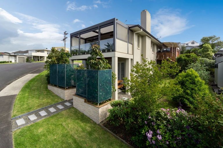 Photo of property in 6 Penning Road, Castor Bay, Auckland, 0620