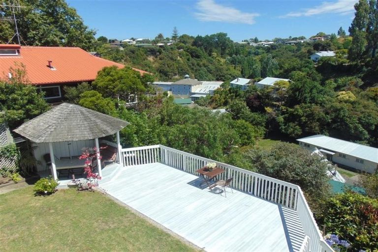 Photo of property in 21 May Avenue, Hospital Hill, Napier, 4110