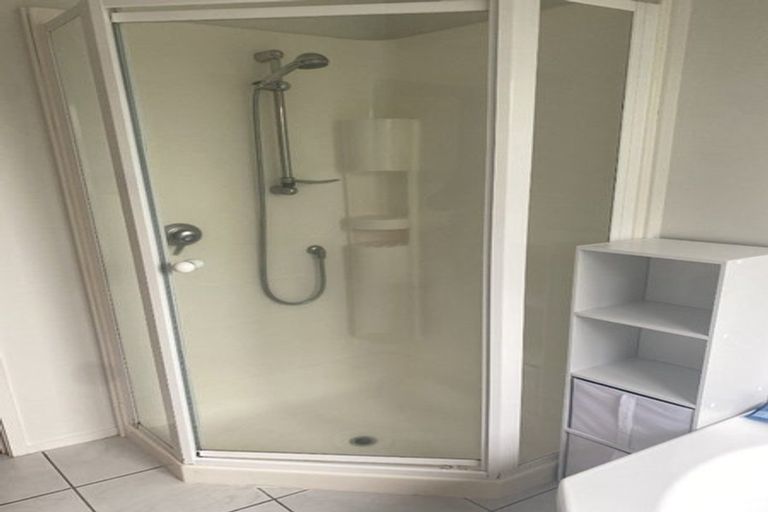 Photo of property in 93 Hebron Road, Waiake, Auckland, 0630