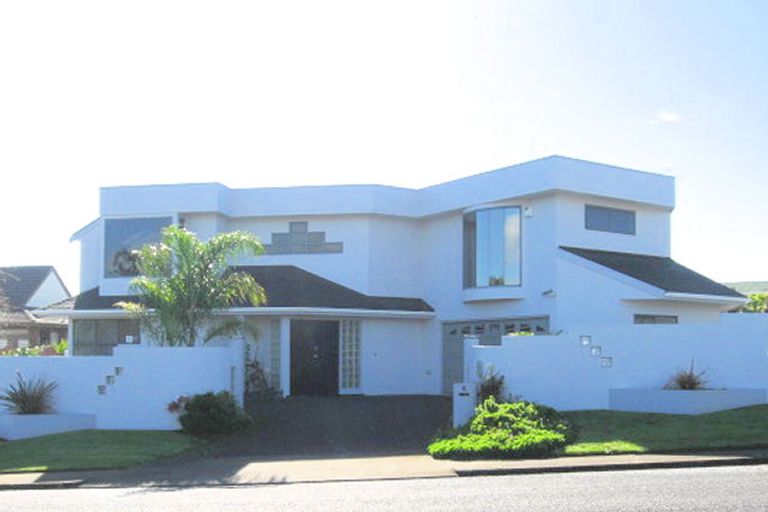 Photo of property in 82 Highland Park Drive, Botany Downs, Auckland, 2010