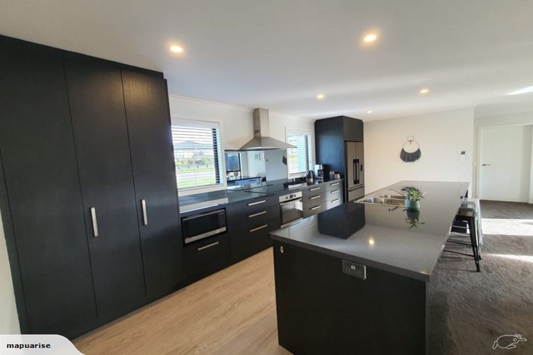 Photo of property in 4 Les Wakefield Road, Mapua, 7005