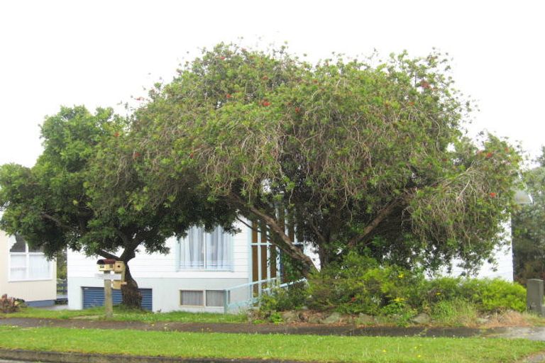 Photo of property in 16 West View Crescent, Onerahi, Whangarei, 0110