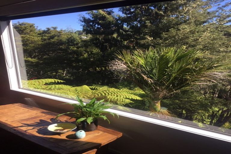 Photo of property in 41 Warner Park Avenue, Laingholm, Auckland, 0604