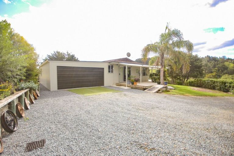 Photo of property in 4 Paparoa Station Road, Paparoa, 0571